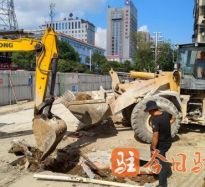 肏女生子宫视频高温下的坚守｜道路建设者用汗水铺就畅通路